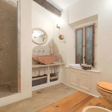 아파트 Charming House